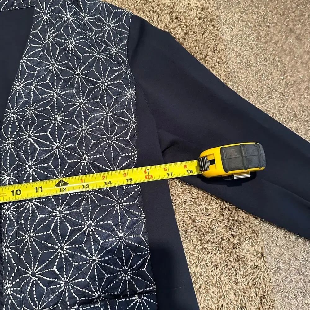 Lululemon athletica navy blue zipper jacket, white stitching, front pockets EUC - Picture 10 of 16